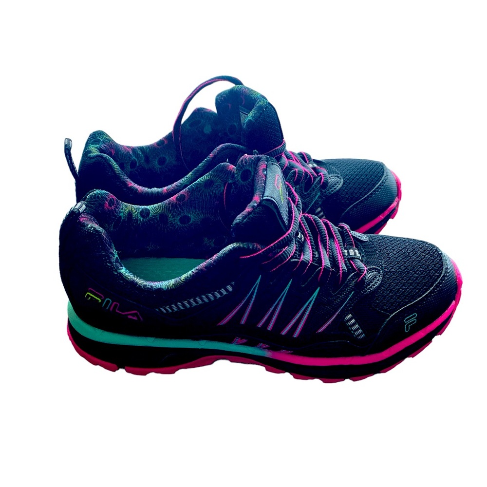 Women’s sneakers, Fila, size 6.5